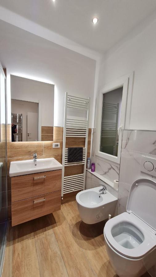Апартаменты Giudei House Smart 2 Болонья Экстерьер фото